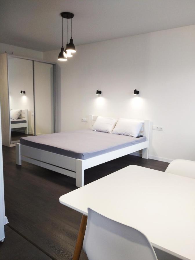 White Apartment Poltava Luaran gambar